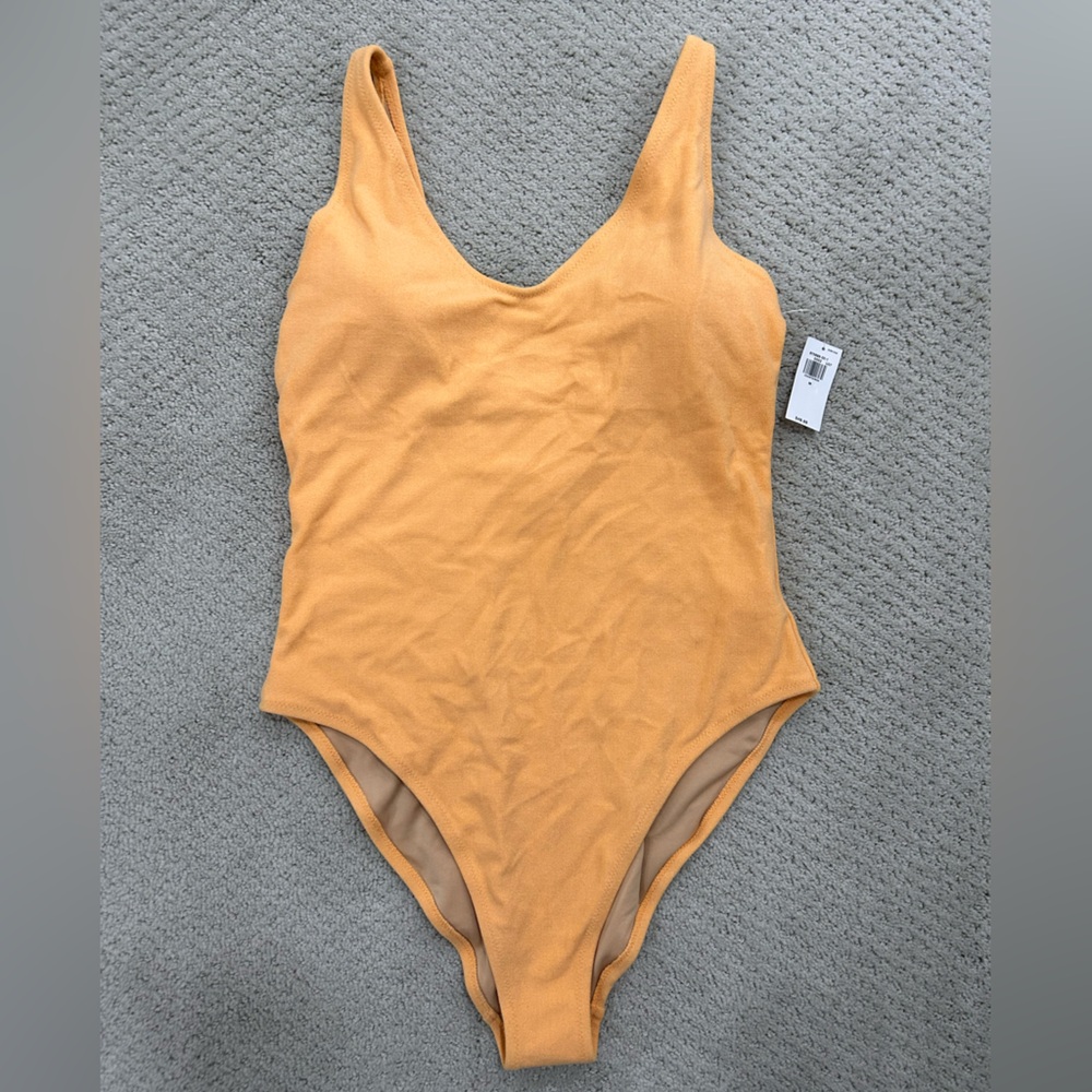 Old Navy Women's One Piece Swimsuit Light Orange